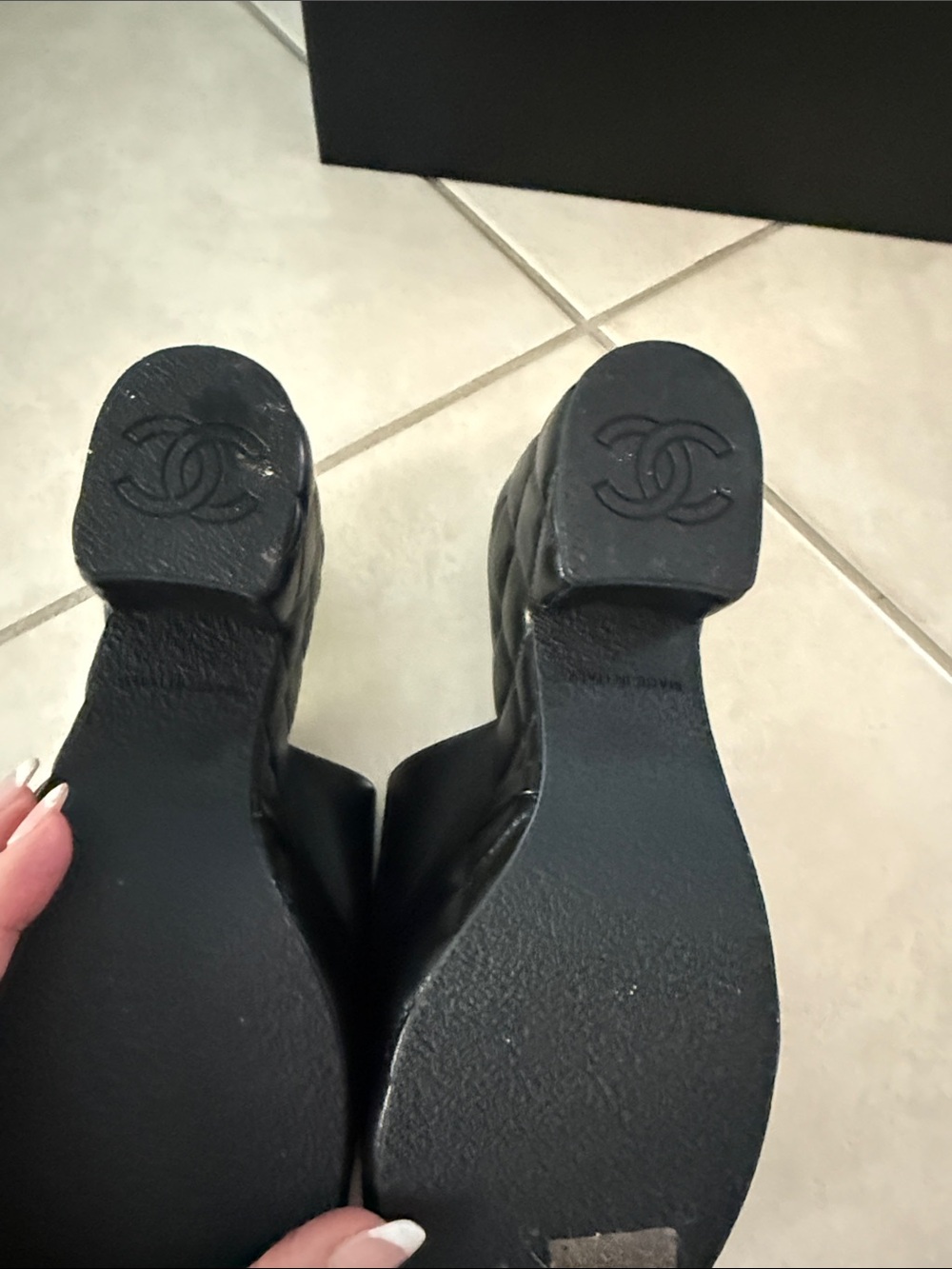 CHANEL Black Quilted Leather Platform Slide Sandals with CC Logo - Picture 4 of 5
